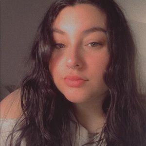 Meet your Posher, Rena